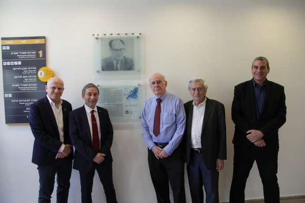 Declaration of the Racah Institute of Physics as a historical heritage site by the European Physics Society (EPS) image can not be displayed